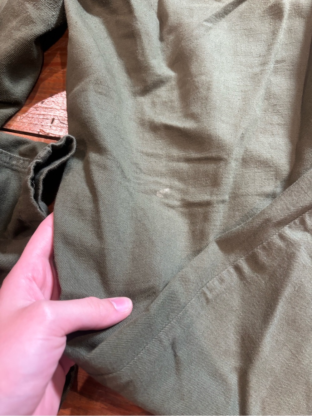 (1005) GREEN CARGO PANTS - Picture 6 of 7